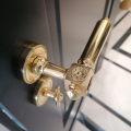 Klamki Prestige  5 na Szyldzie okrągłym Brassini Uni-Metal.png